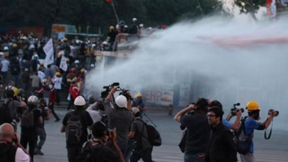 Gezi Parkı'na müdahale dış basında!