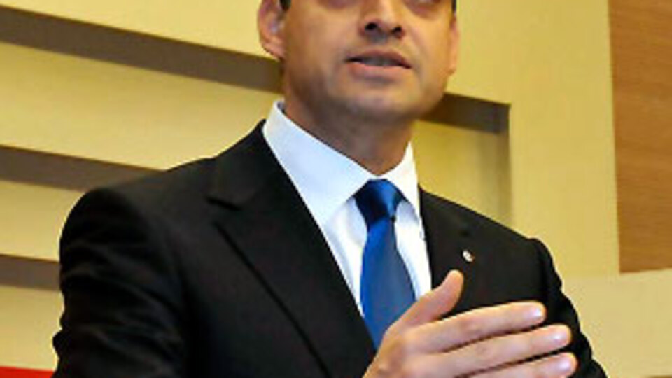 CHP'den Arınç'a 'kırmızılı kadın' sorusu