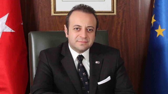 'CHP genel merkezinde duran adam çok var'