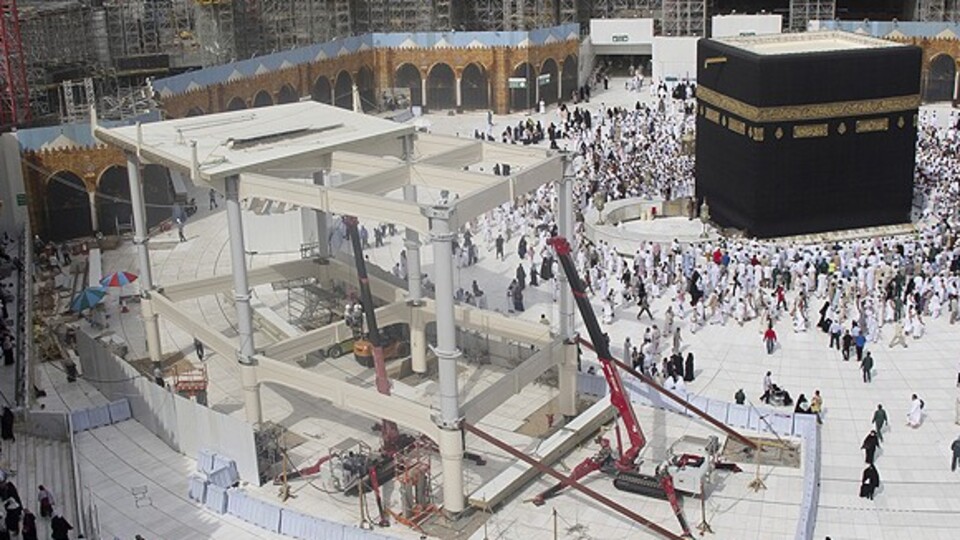 Kabe'ye yeni düzen