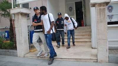 Sahte film çetesi çökertildi