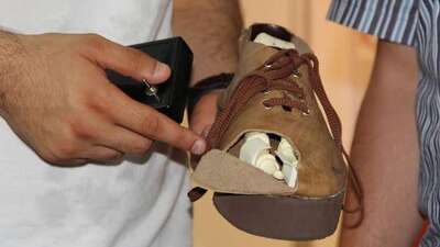 Bu da uzaktan kumandalı ayakkabı