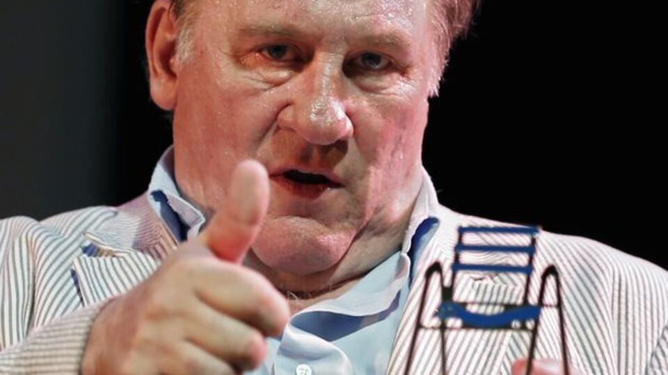 Ünlü oyuncuya alkol cezası