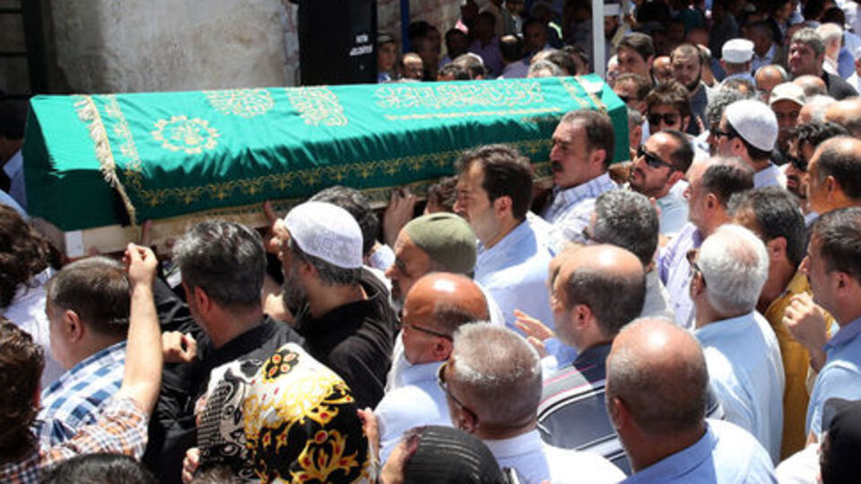 Özal'ın yeğeni son yolculuğuna uğurlandı