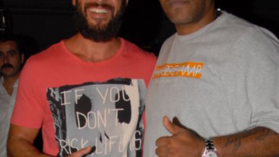 O günlerin acısını çıkarttı