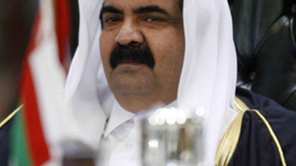 Katar Emiri koltuğu oğluna bıraktı