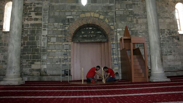 Ayasofya Müzesi'nde namaz hazırlığı