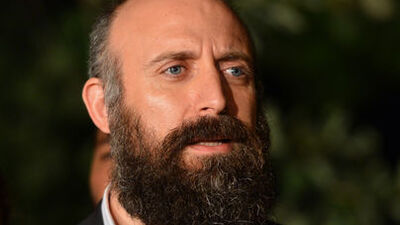 Kadınlar "kel ve gür sakallı" seviyor