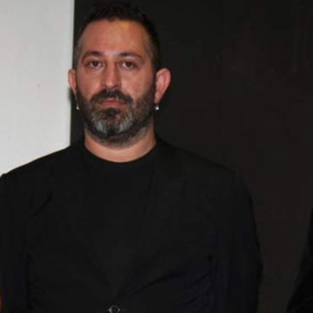 "İhtiyar, senin dengin değilim"