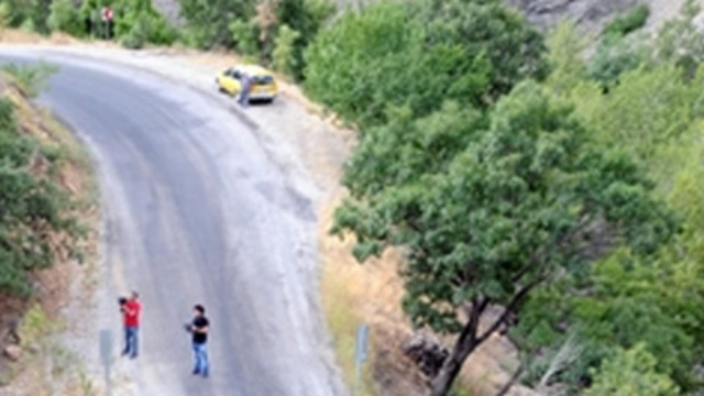 Tunceli'de TİKKO'cular taksici kaçırdı
