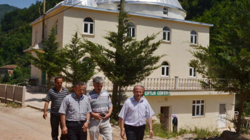 Aynı çatı altında ibadet ediyorlar