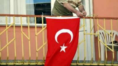 AK Parti'den '8.5 milyon bayrak' genelgesi!