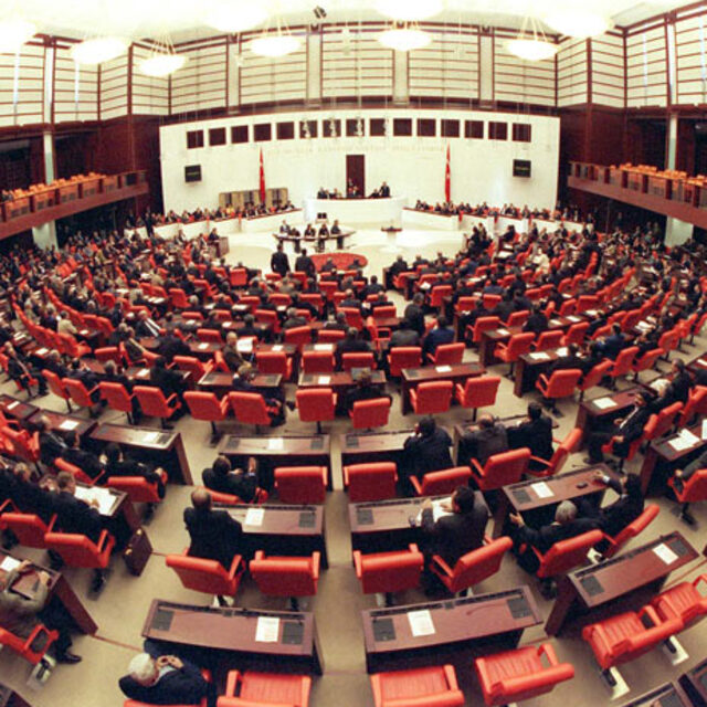 Meclis'ten Mısır'daki askeri darbeyi kınama