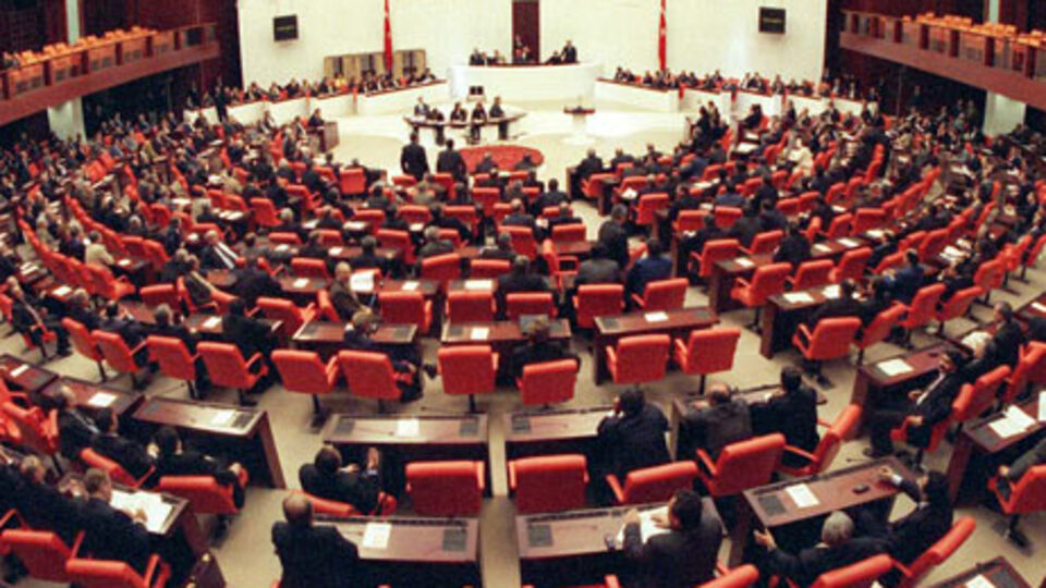 Meclis'ten Mısır'daki askeri darbeyi kınama