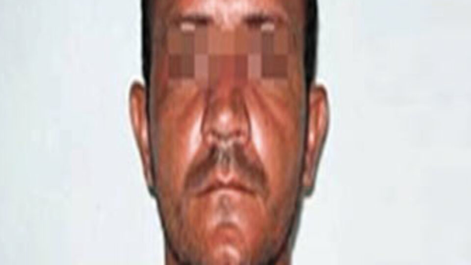 Hakemin kafasını kestiler