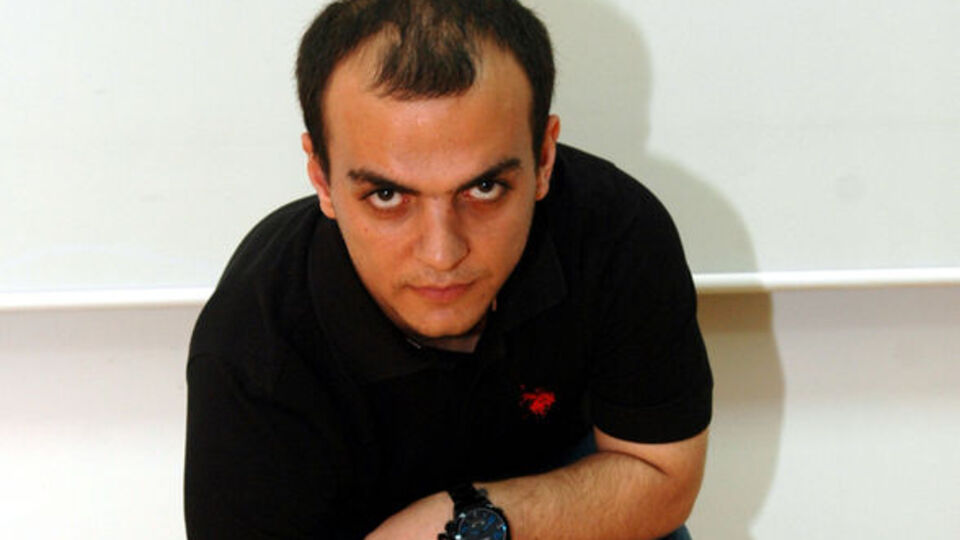 Her gün 'kıvırarak' 16 santim uzadı