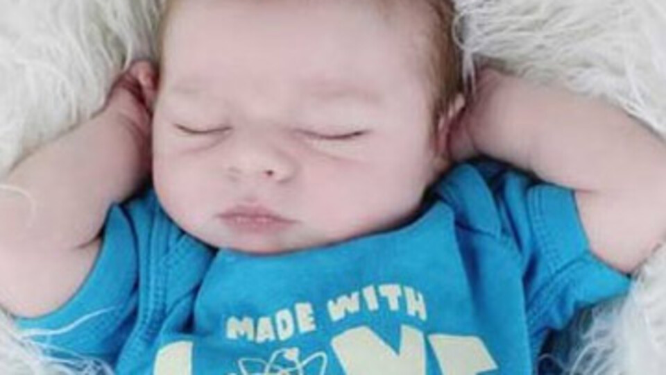 Dünyanın ilk kusursuz bebeği doğdu!