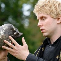 ‘Hamlet’i dünyanın bütün ülkelerinde oynayacaklar