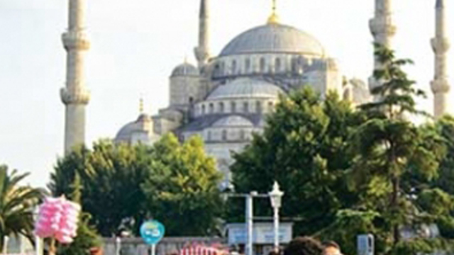 İstanbul'a gelen turist sayısı azaldı!