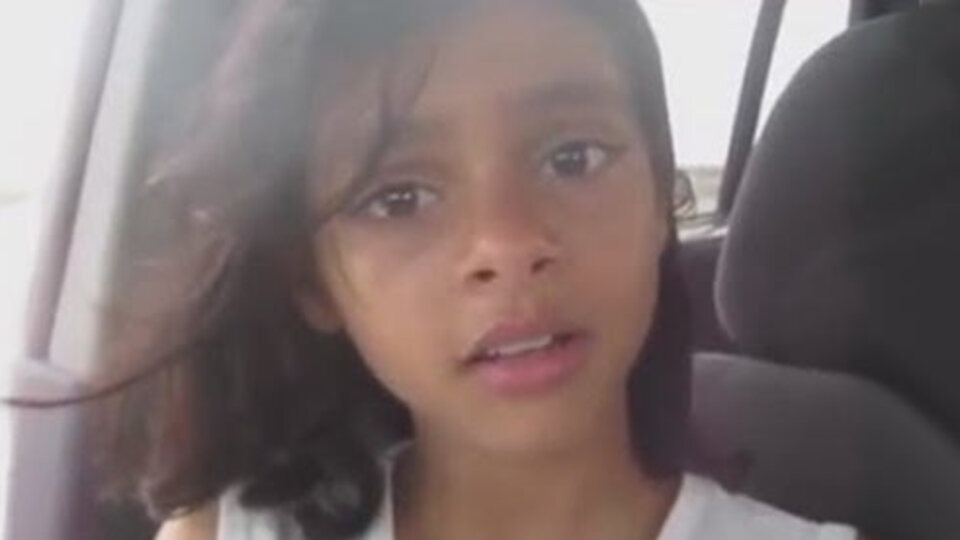 Dünya bu kızı konuşuyor!