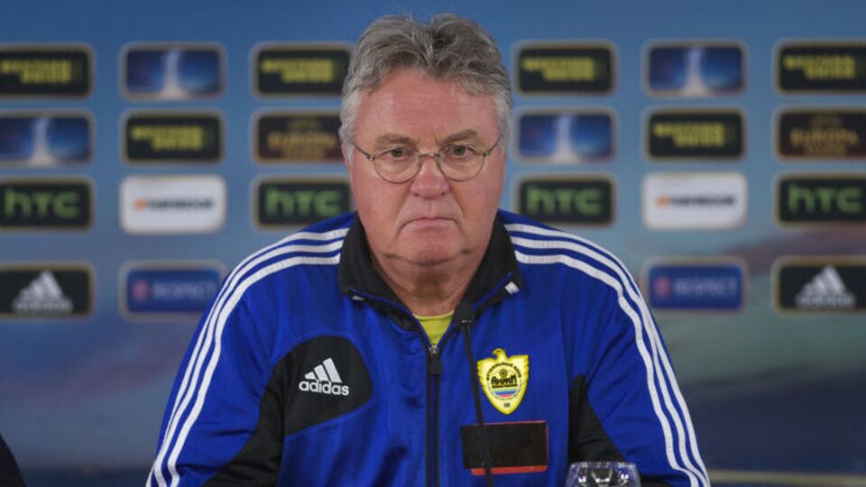 Hiddink Anzhi'den ayrıldı