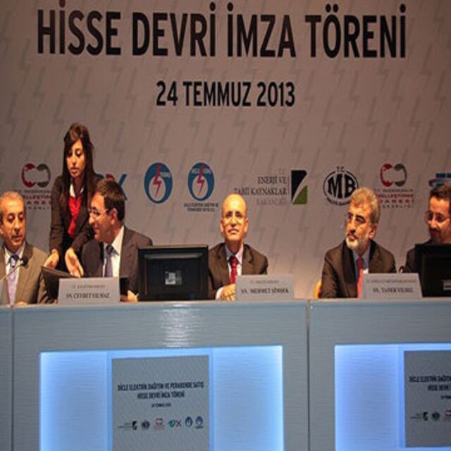 Dicle Elektrik'te devir-teslim töreni