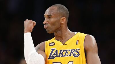 Kobe yüzüklerini satıyor
