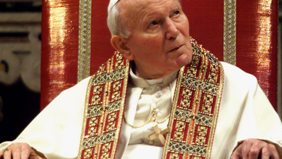 Papa'yı da dolandırdık