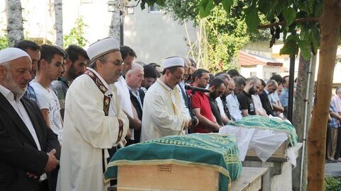 Rize'de dün aralarında çıkan tartışmanın kavgaya dönüşmesiyle birbirlerini