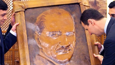 Esad'dan tartışmalı Atatürk pozu