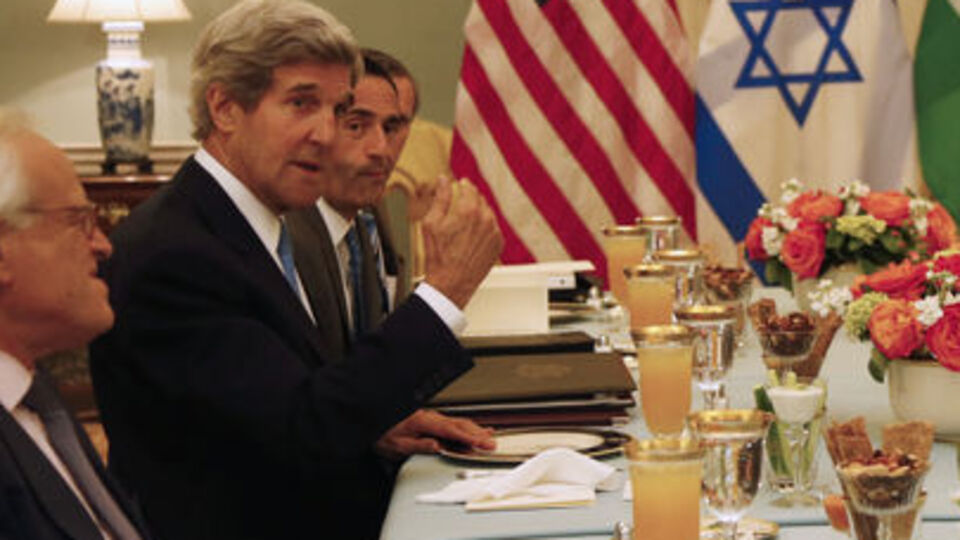 Barış görüşmeleri iftarla başladı