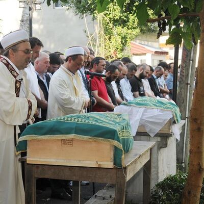 Rize'de ilginç cenaze!