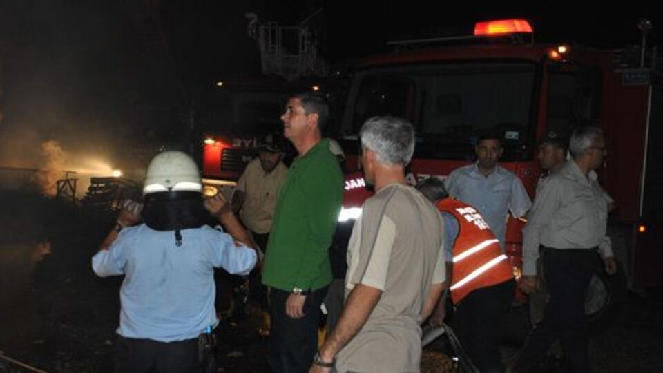 Mobilya imalathanesinde yangın!