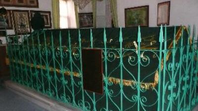 Hz. Muhammed'in süt kardeşi İstanbul'da yatıyor