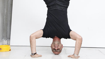 'Sakal uzadıkça eleştiriler arttı'