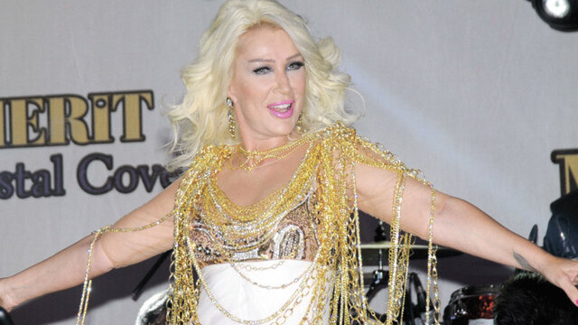 'İçelim' diyerek o türküyü söyledi