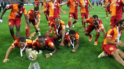 Önce dans sonra halay