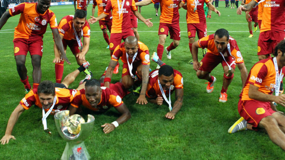 Önce dans sonra halay