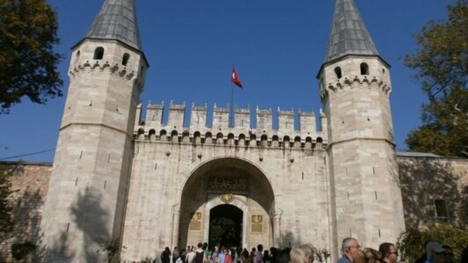 Topkapı, Ayasofya'yı geçti