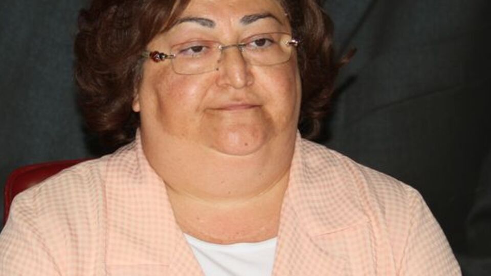 Güldal Akşit hastanelik oldu