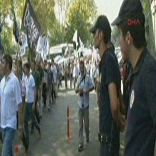 Başbakan'ın oğlu da Mısır protestosunda!