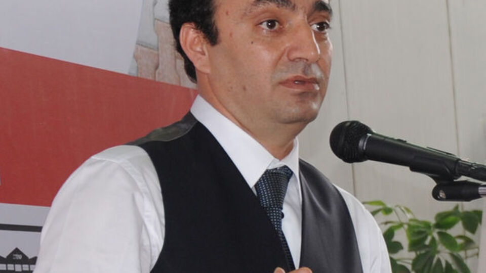 Baydemir şehit yakınlarını sevindirdi