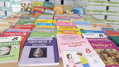 'Bazı kitaplardan Atatürk resmi çıkarıldı'