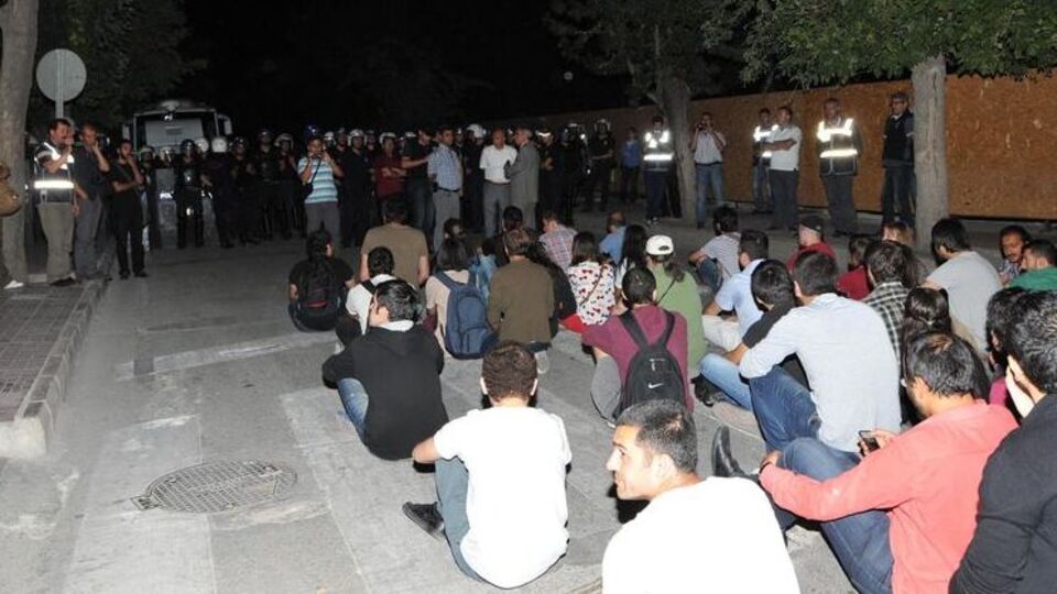 Polis müdahalesine protesto!