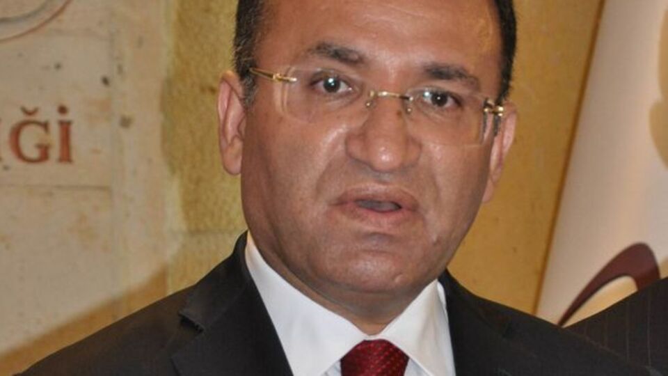 "Adam olmayan ağlamaktan ne anlar?"