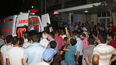 Çamaşır asarken Suriye'den gelen mermi vurdu!