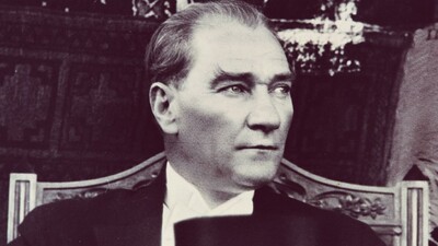 'Bu kitaplarda Atatürk resmi zorunluluğu yok'