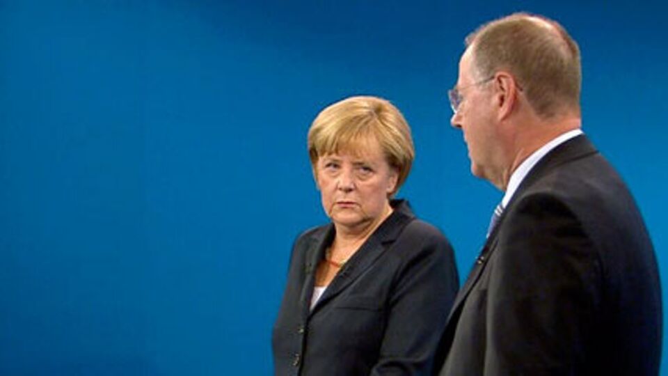 TV düellosunda ilk raund Merkel'in