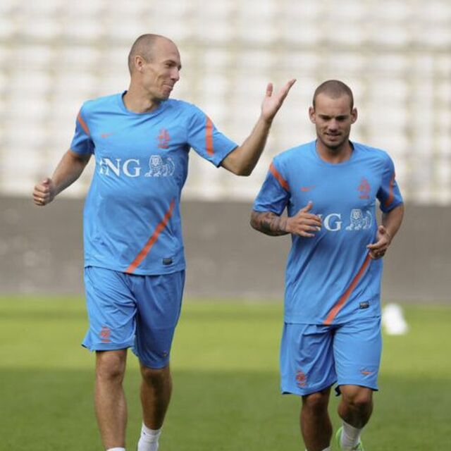 Robben'den Sneijder'e destek