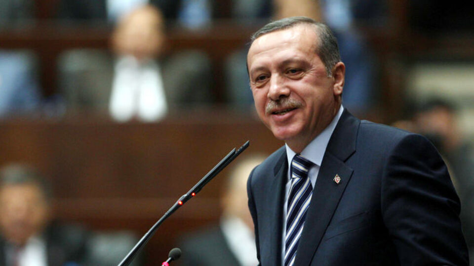 "Aşk kişinin sevdiğinde yok olmasıdır"